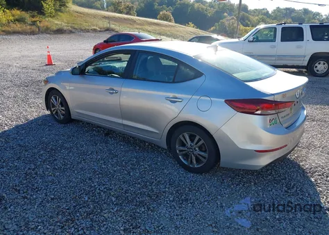 2018 Hyundai Elantra Value Edition z USA, uszkodzony, nr VIN KMHD84LF2JU613650